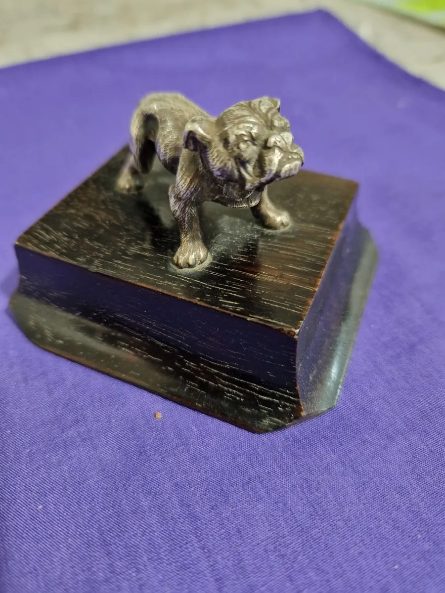 Silver bulldog statue. - Image 1