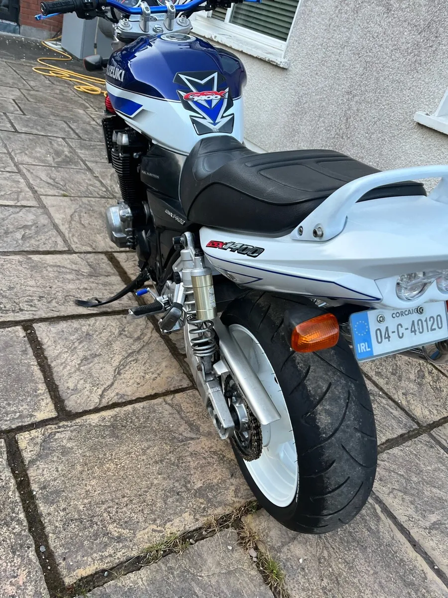 Motorcycle - Image 4
