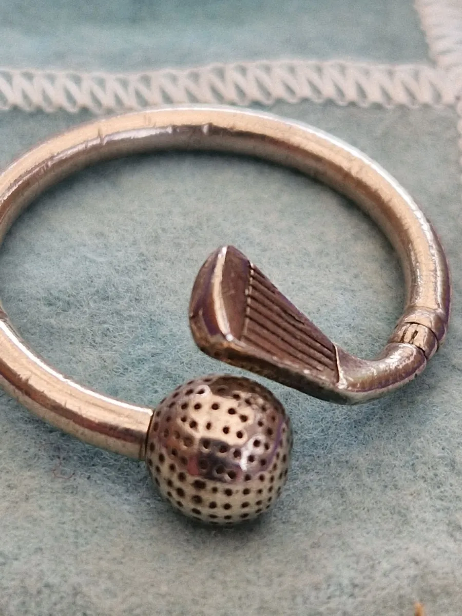 Silver Tiffany keyring. - Image 4