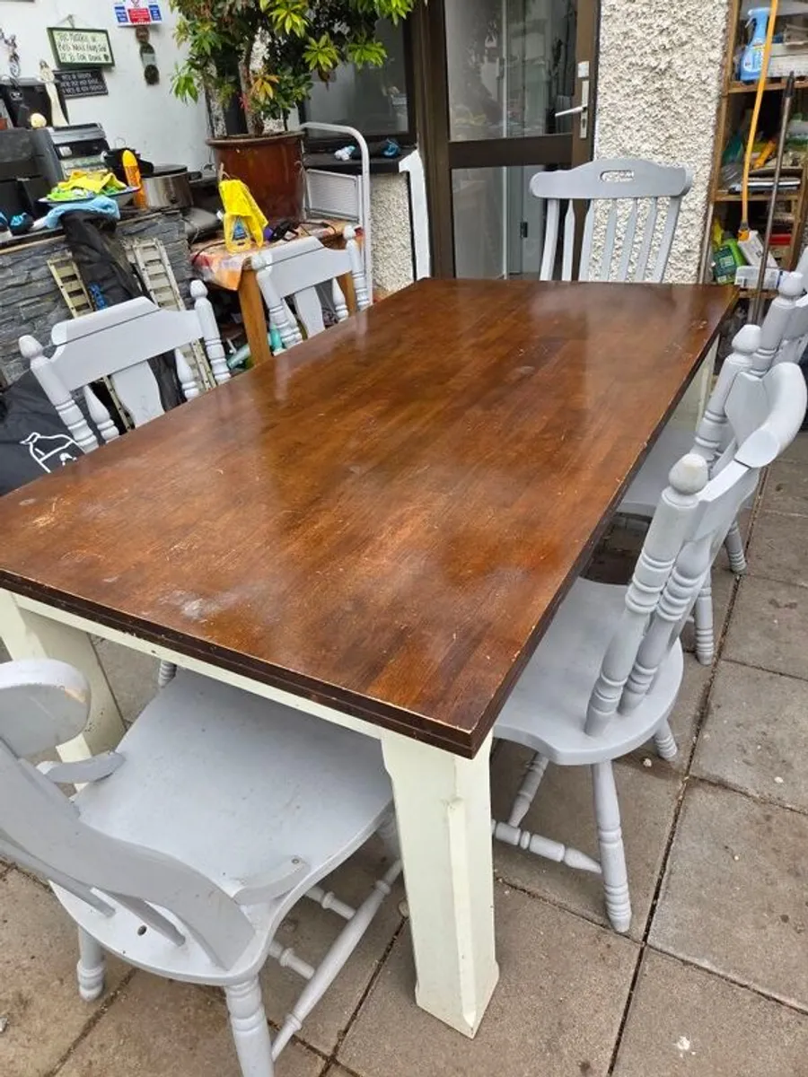 Table and 8 Chairs - Image 1