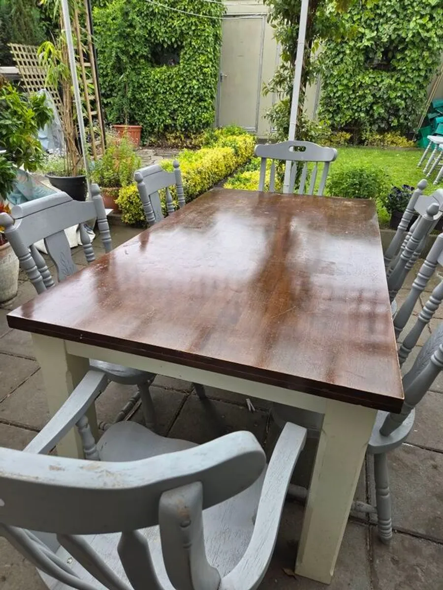 Table and 8 Chairs - Image 2