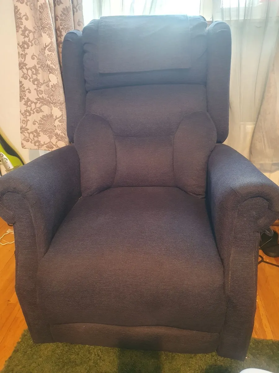 Recliner lift & Tilt Chair - Image 1