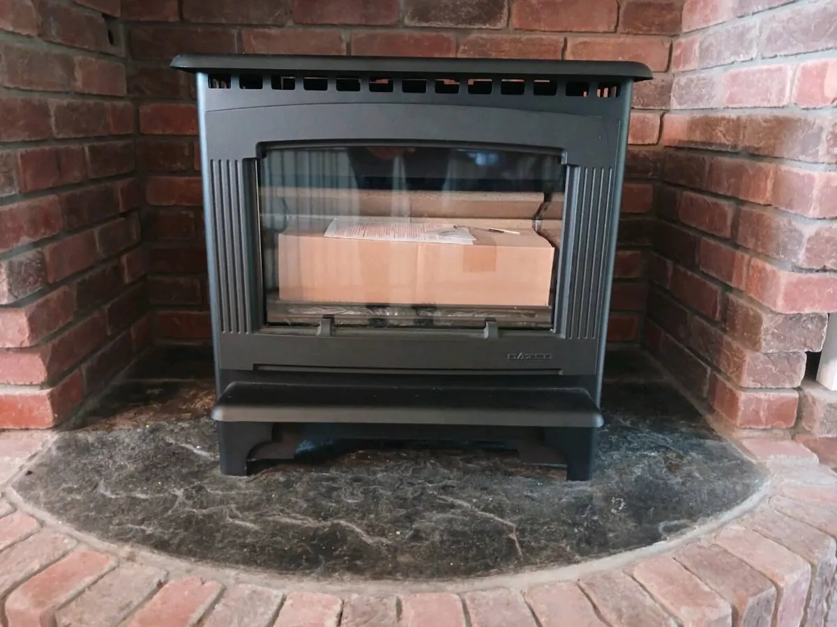 Gazco Marlborough2 Medium NG Conventional Flue - Image 1