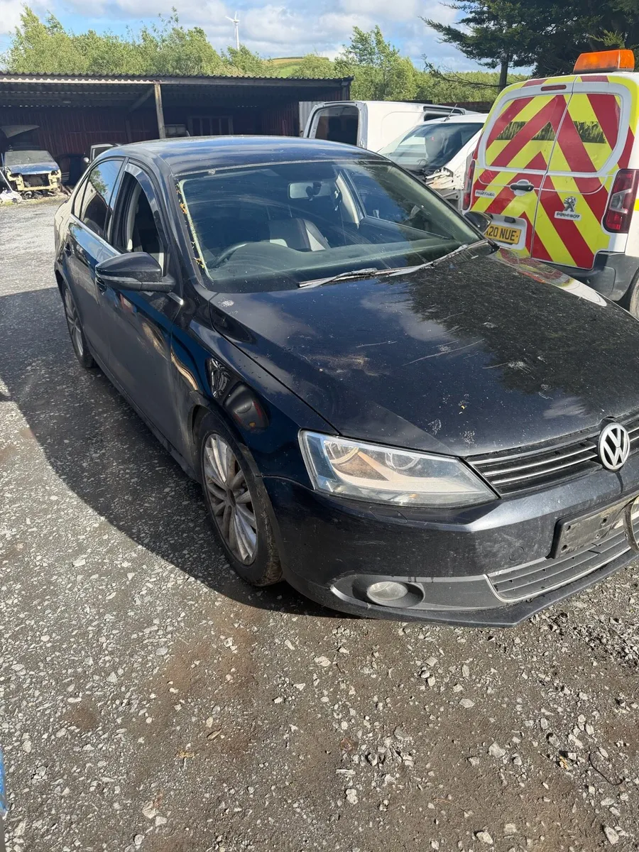2013 Volkswagen Jetta for breaking 2.0 tdi - Image 1
