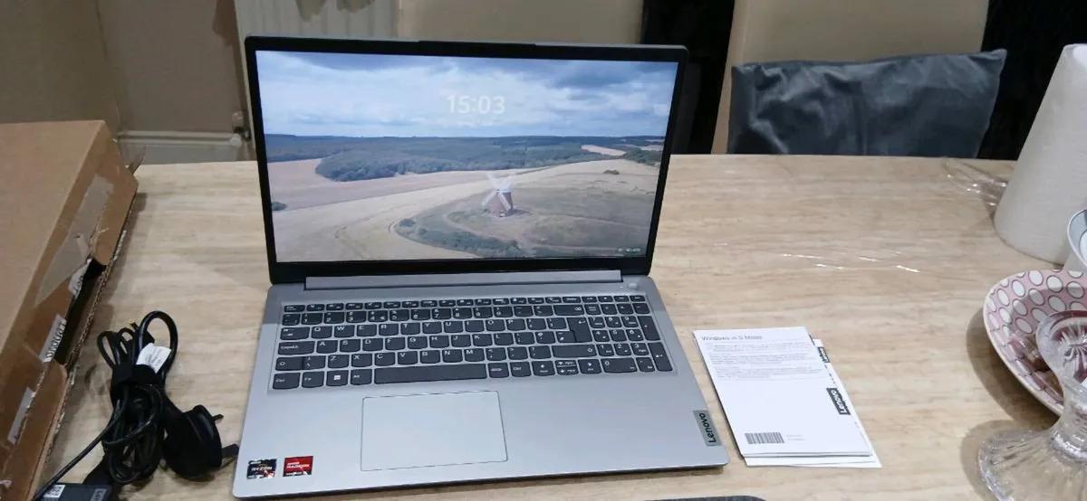 Lenovo Laptop 128gb ssd - Image 2