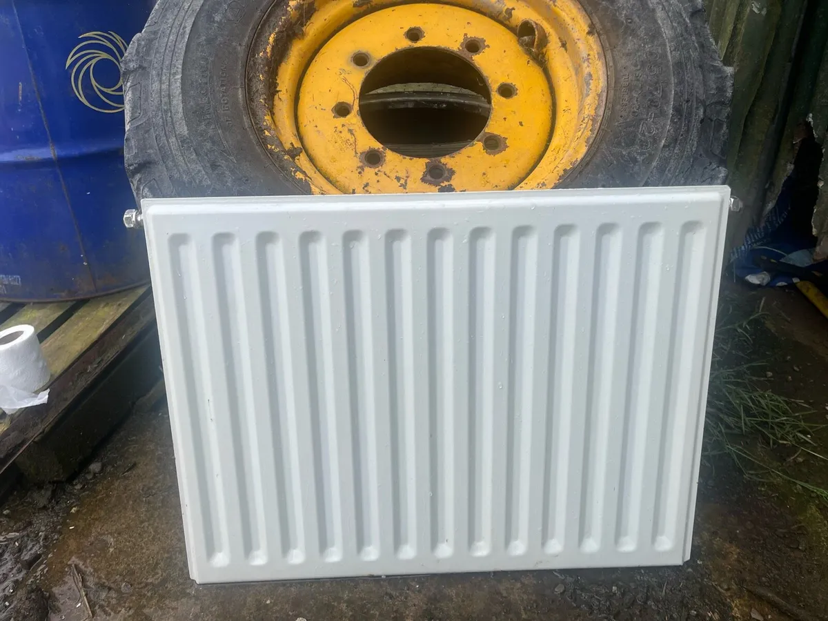 2 Single Radiators - Image 4
