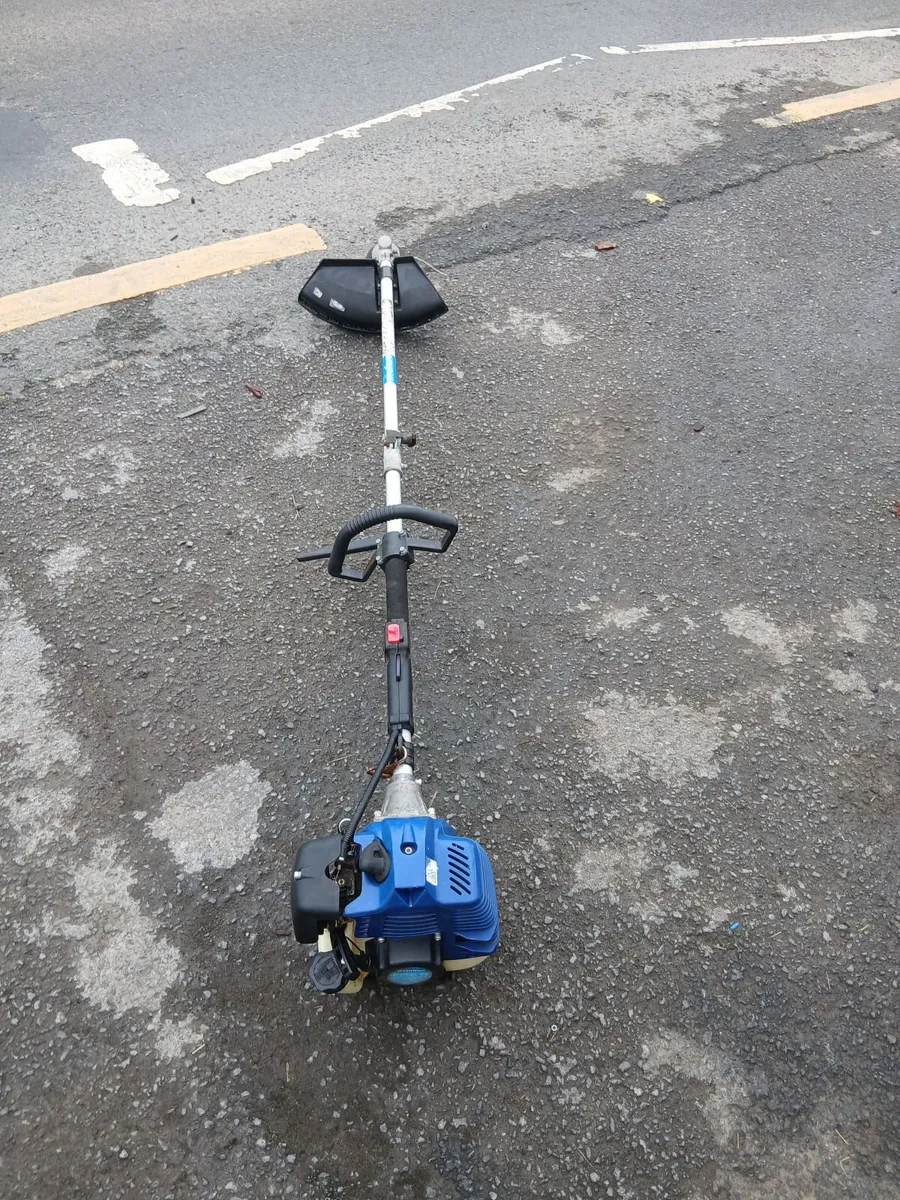 Hyundai grass strummers running 💯 priced - Image 3