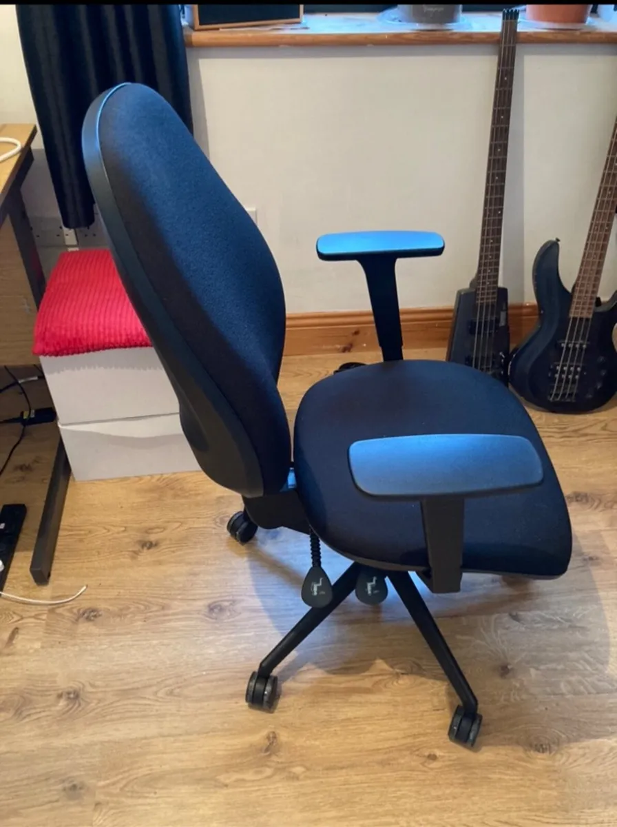 Office chair - Image 3