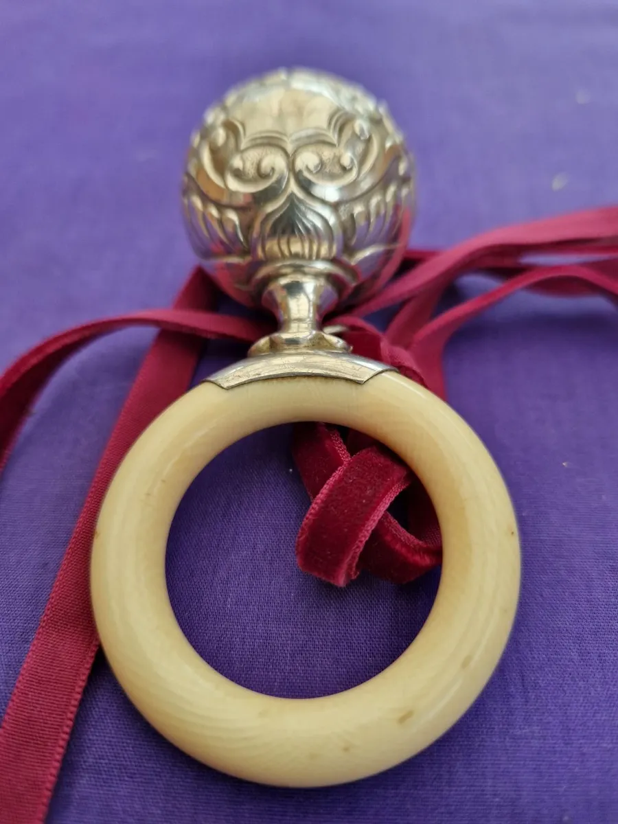 Antique baby rattle. - Image 3