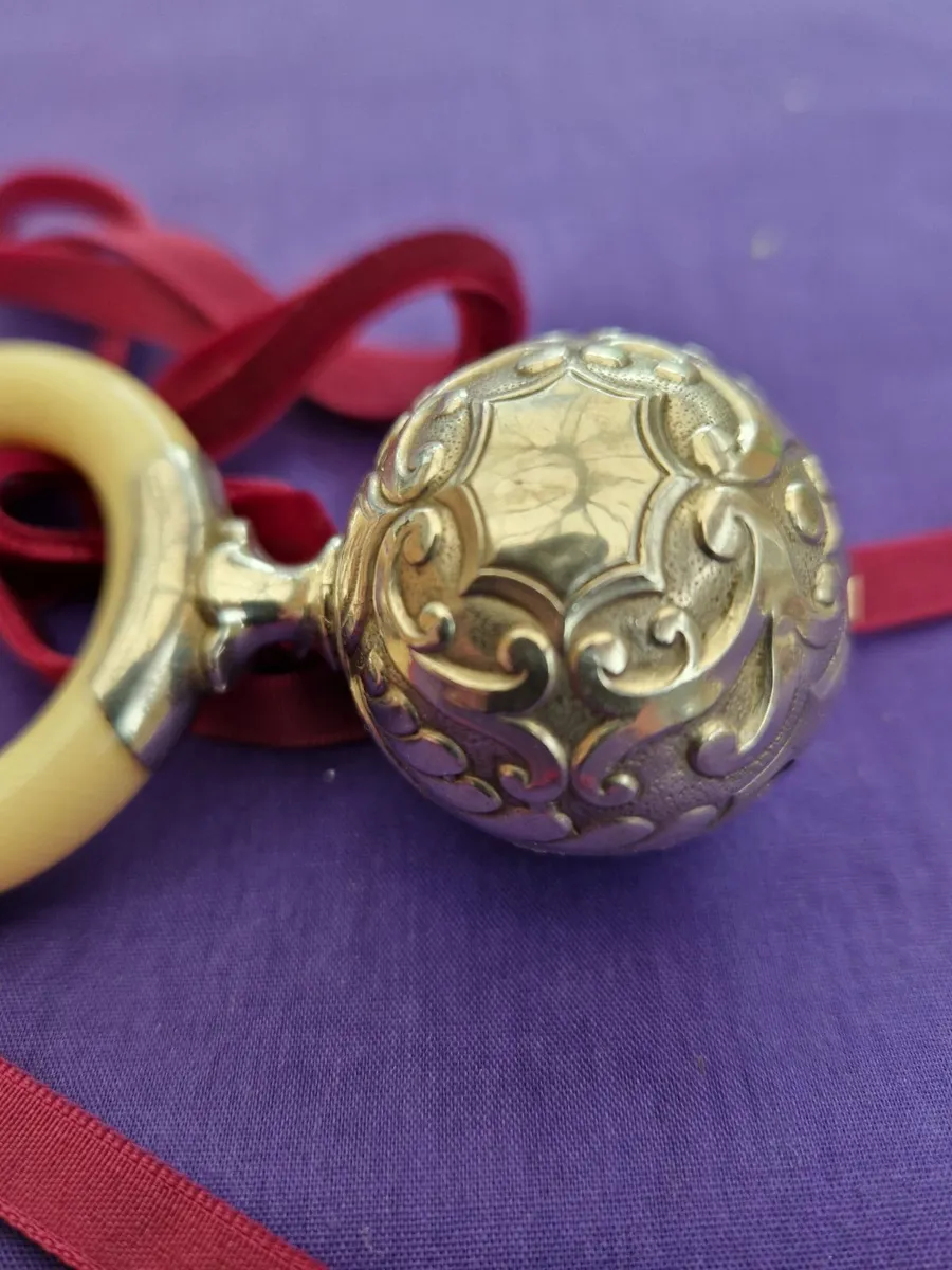 Antique baby rattle. - Image 4