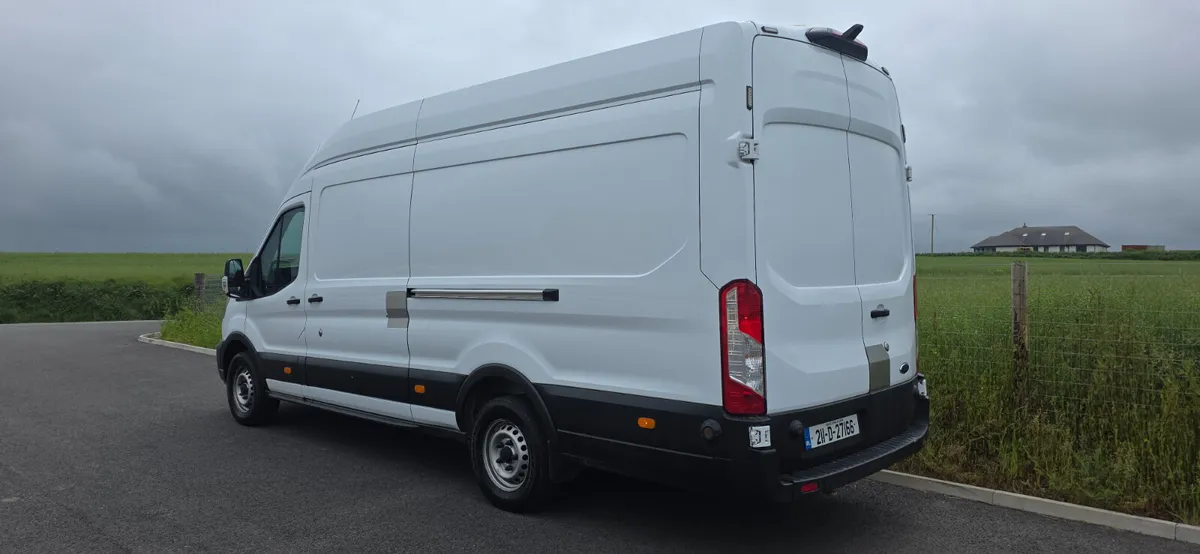 Ford Transit 2021 - Image 2