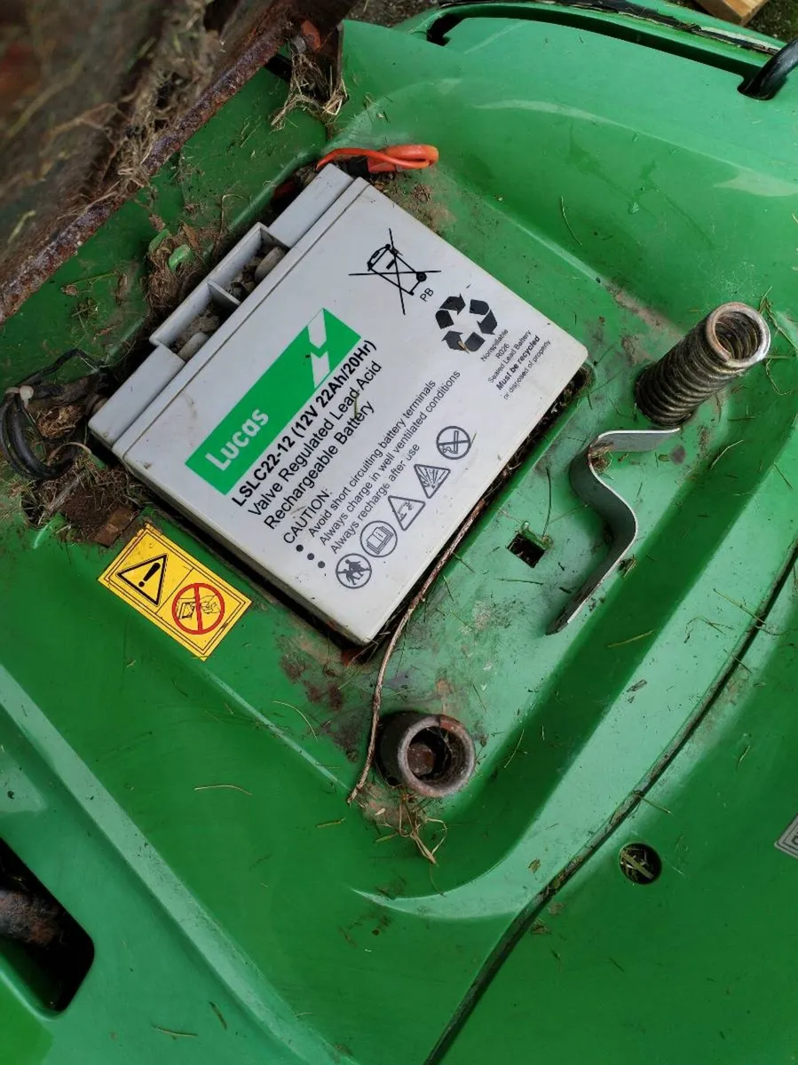 John deere lawnmower - Image 4