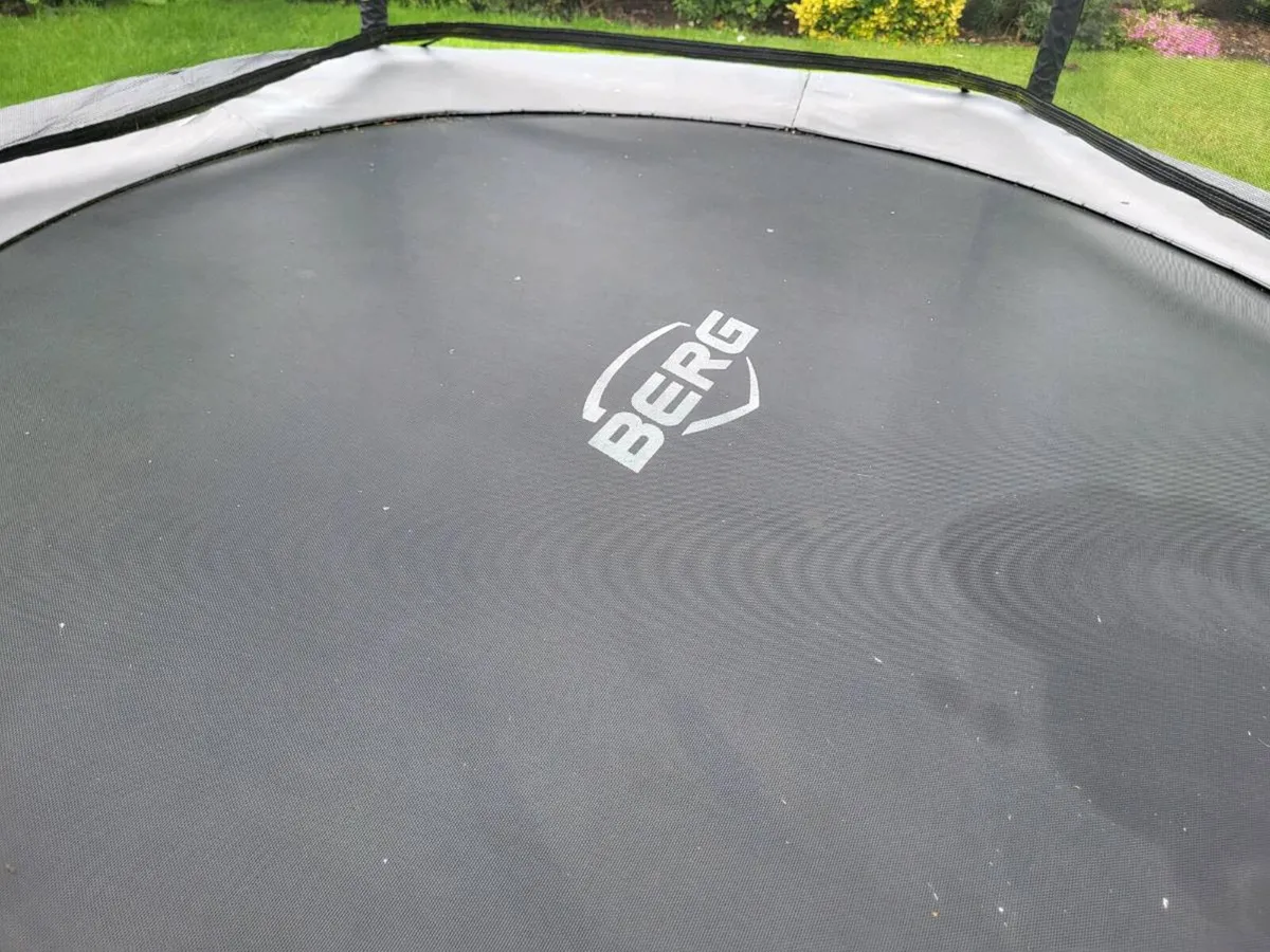 Berg 9ft trampoline - Image 3