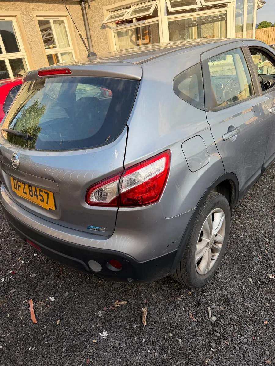 2010 Nissan Qashqai for breaking only - Image 4