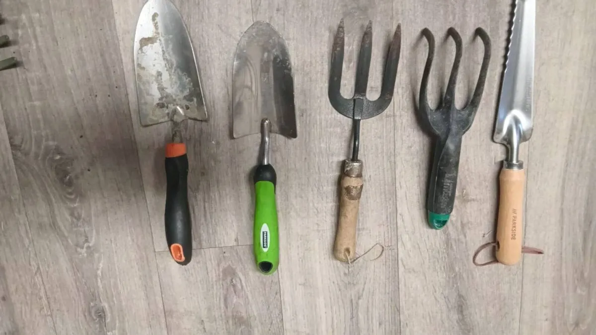 Garden hand tools