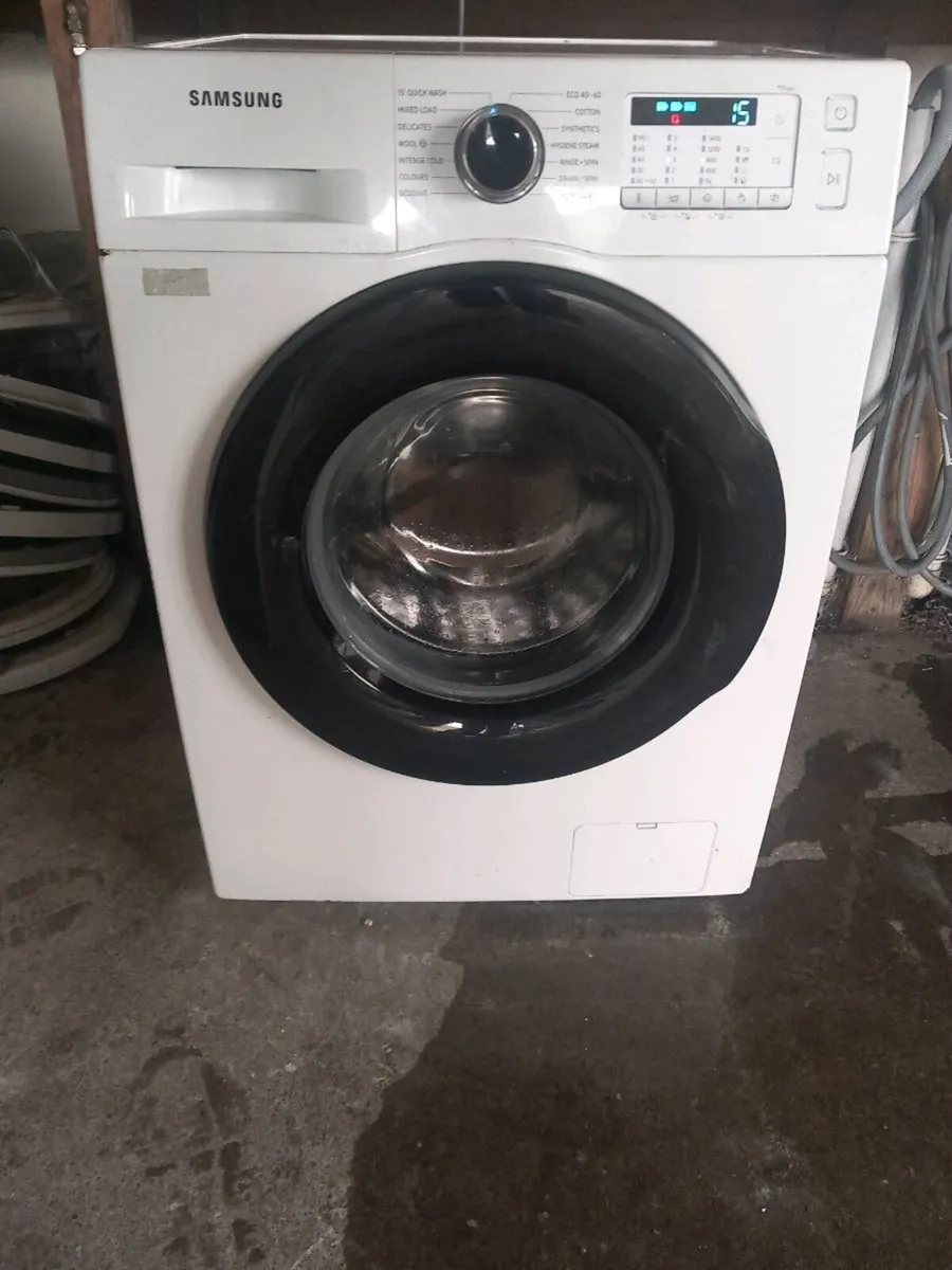 Samsung 9kg washing machine 1400 spin - Image 1