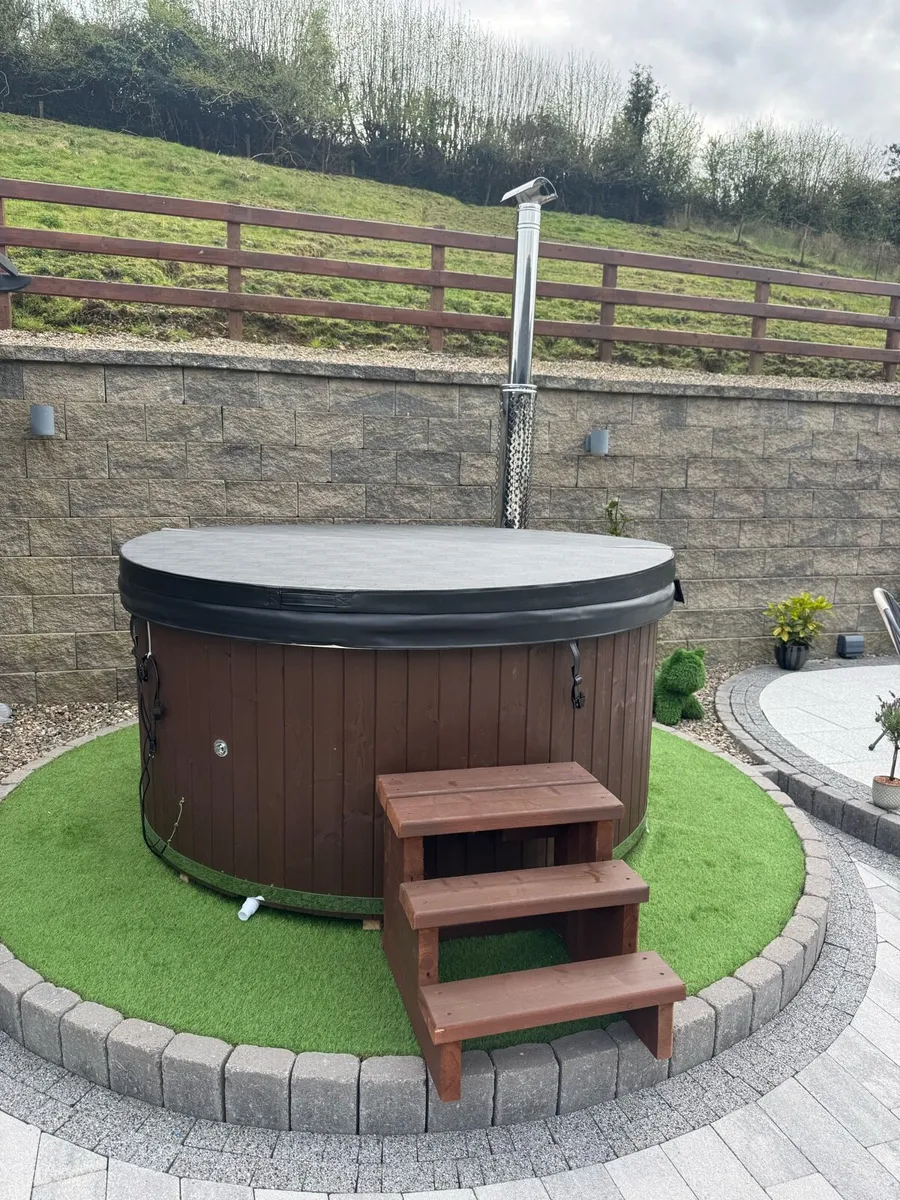 Hot tub - Image 2