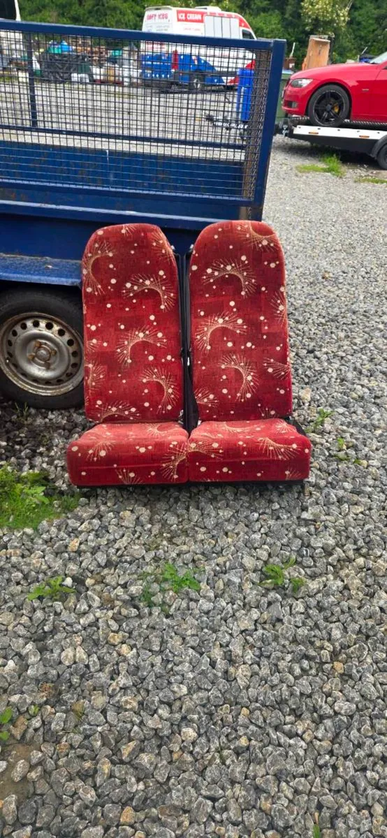 70 seats - Image 3