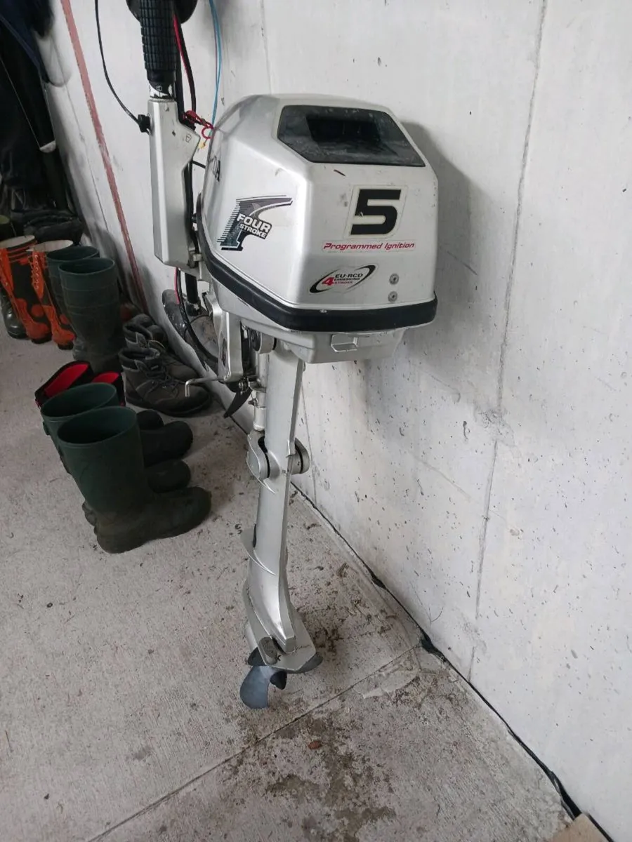 Honda 5hp 4 stroke long shaft outboard engine - Image 1
