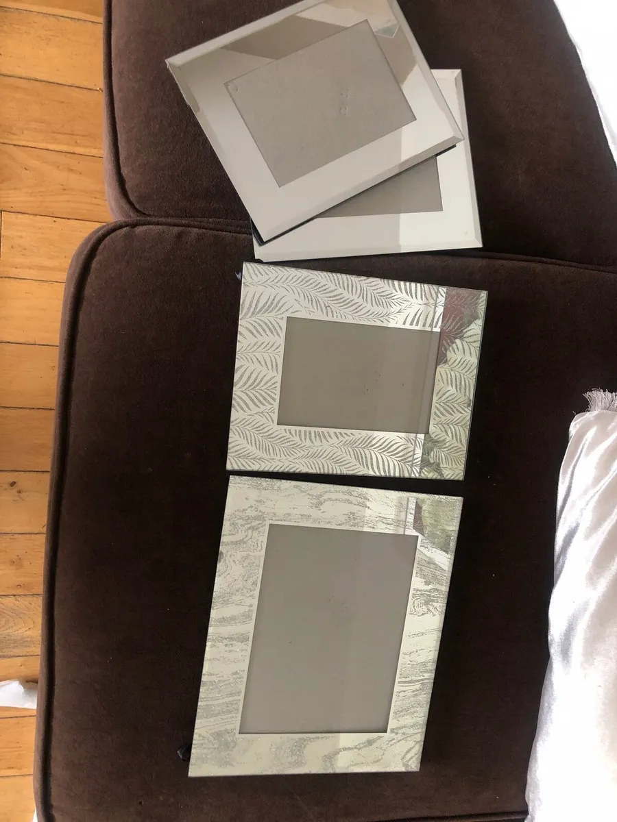 Silver frames - Image 1