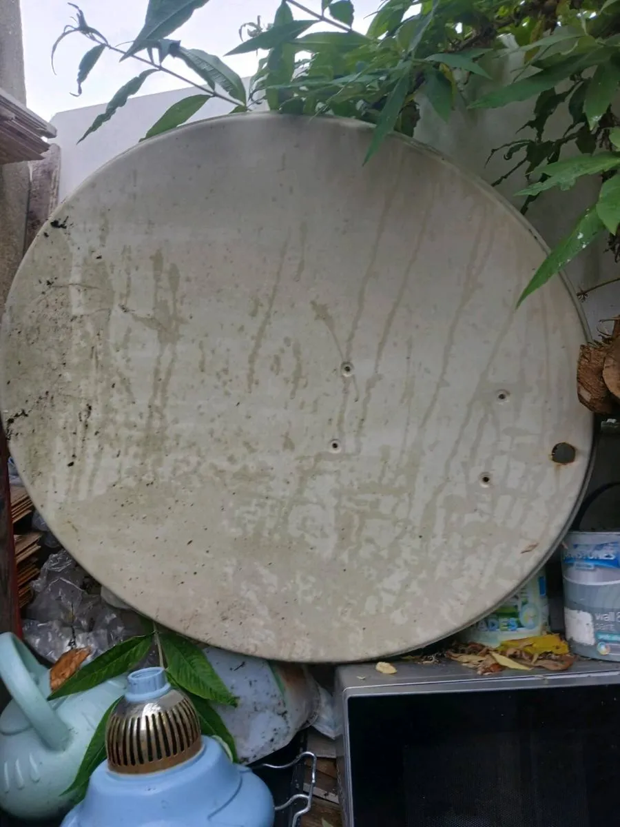 Satellite dish - Image 1
