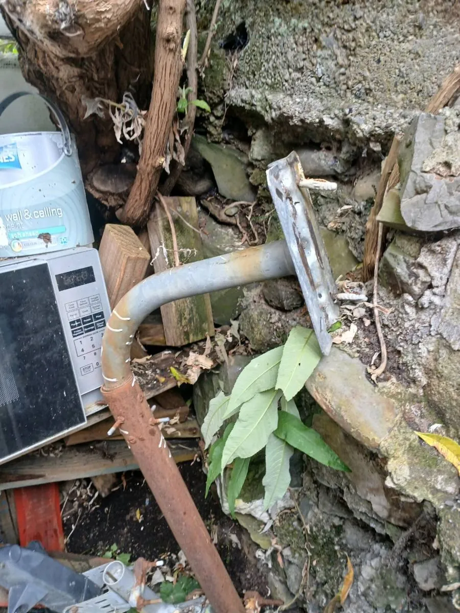 Satellite dish - Image 2