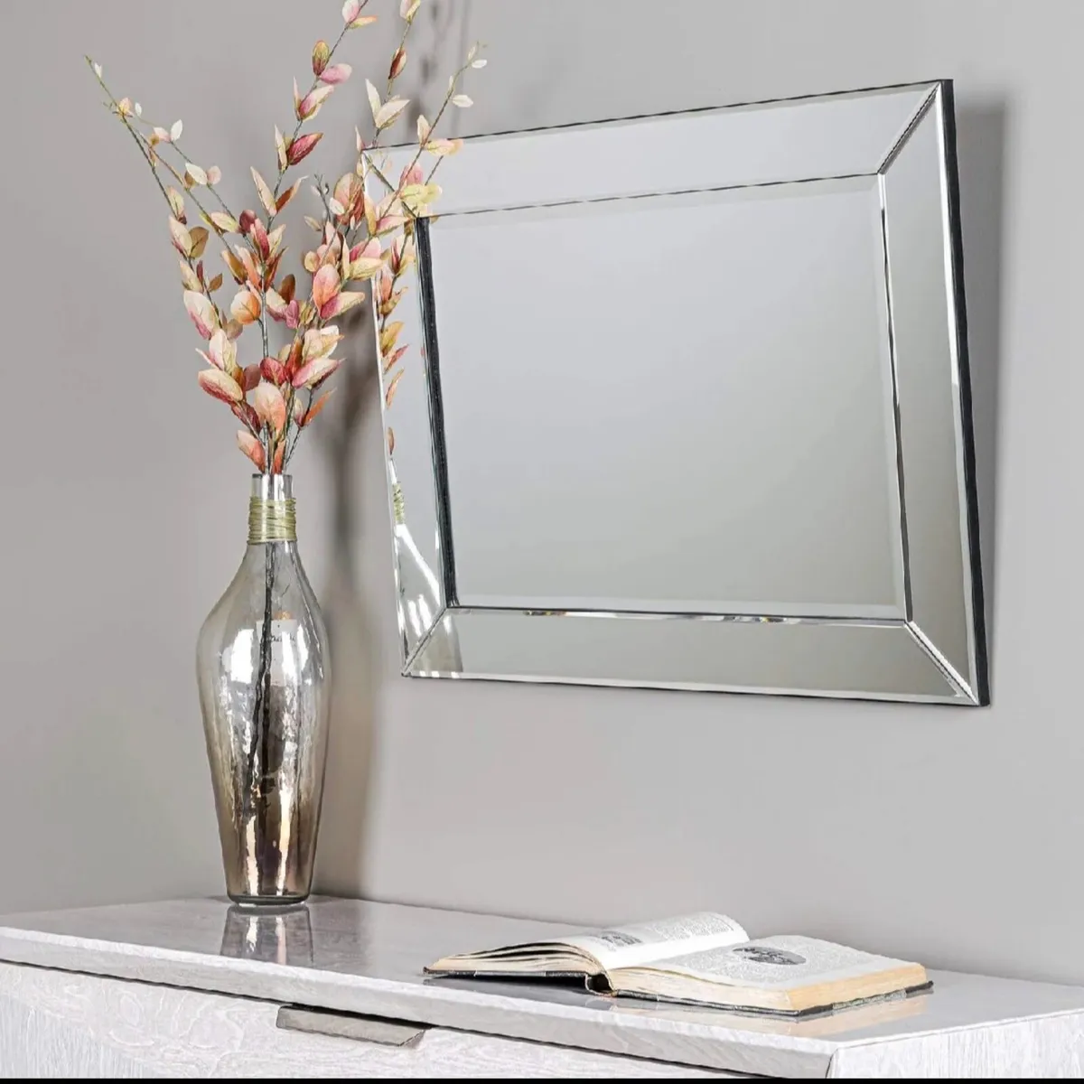 Mirror brand new for quick sale in outlet store - Image 2