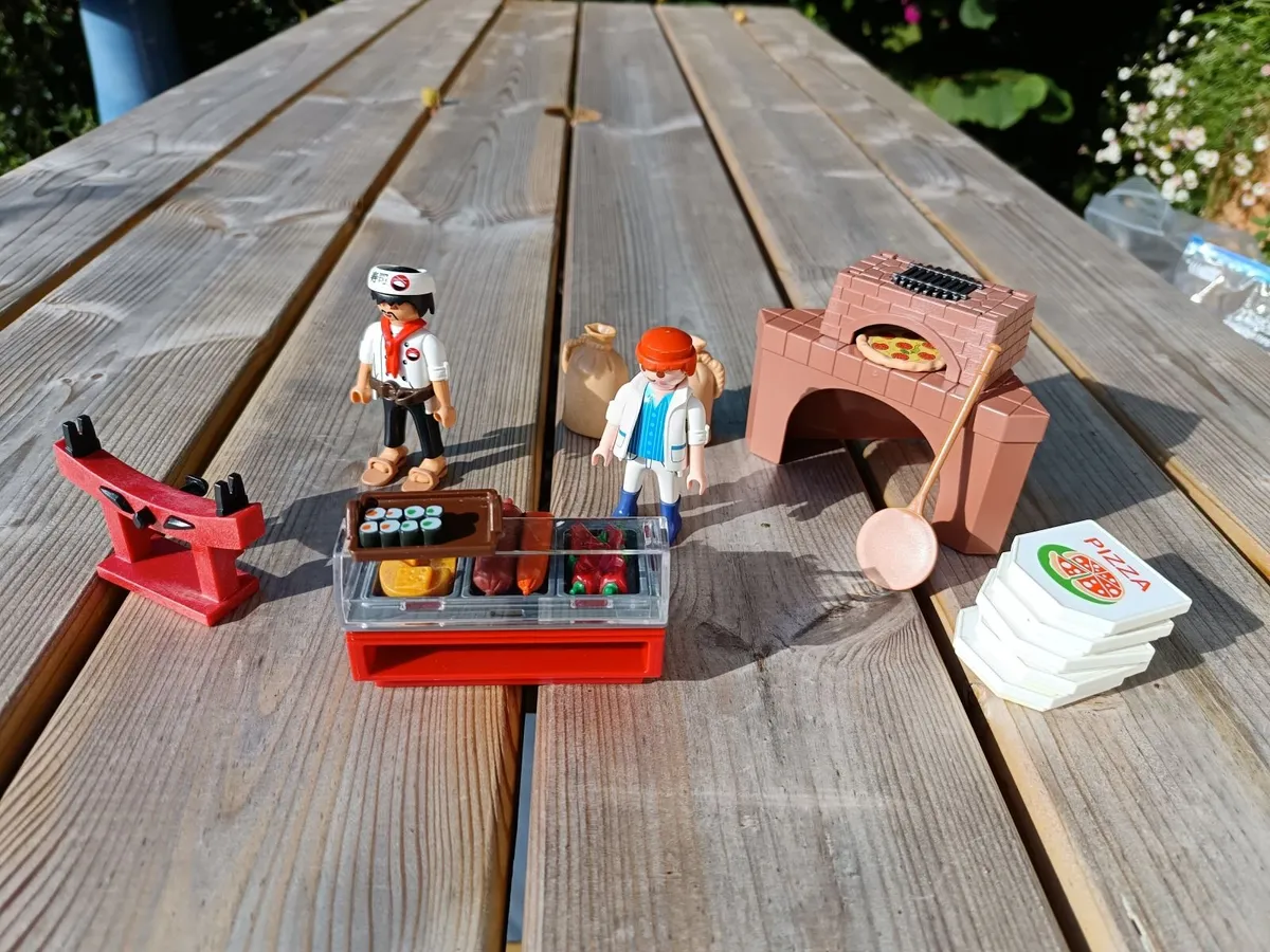Playmobil pizza parlour - Image 1