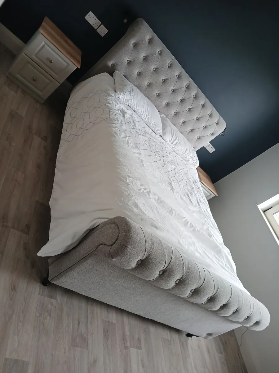 King size scroll bed with respa matress - Image 2