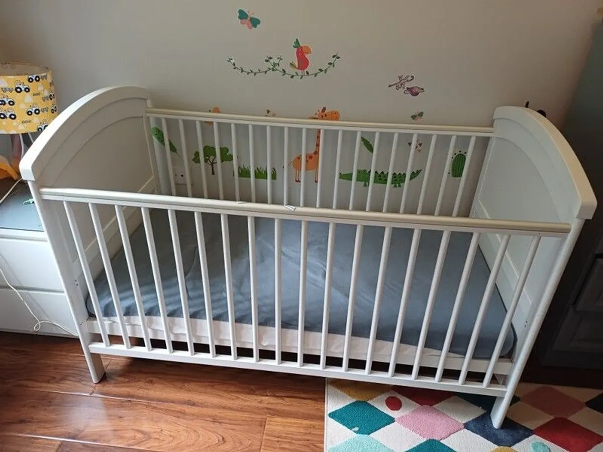 cot bed - Image 1
