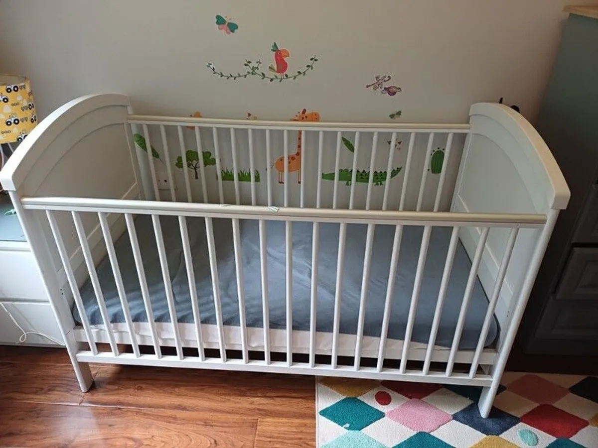 cot bed - Image 2