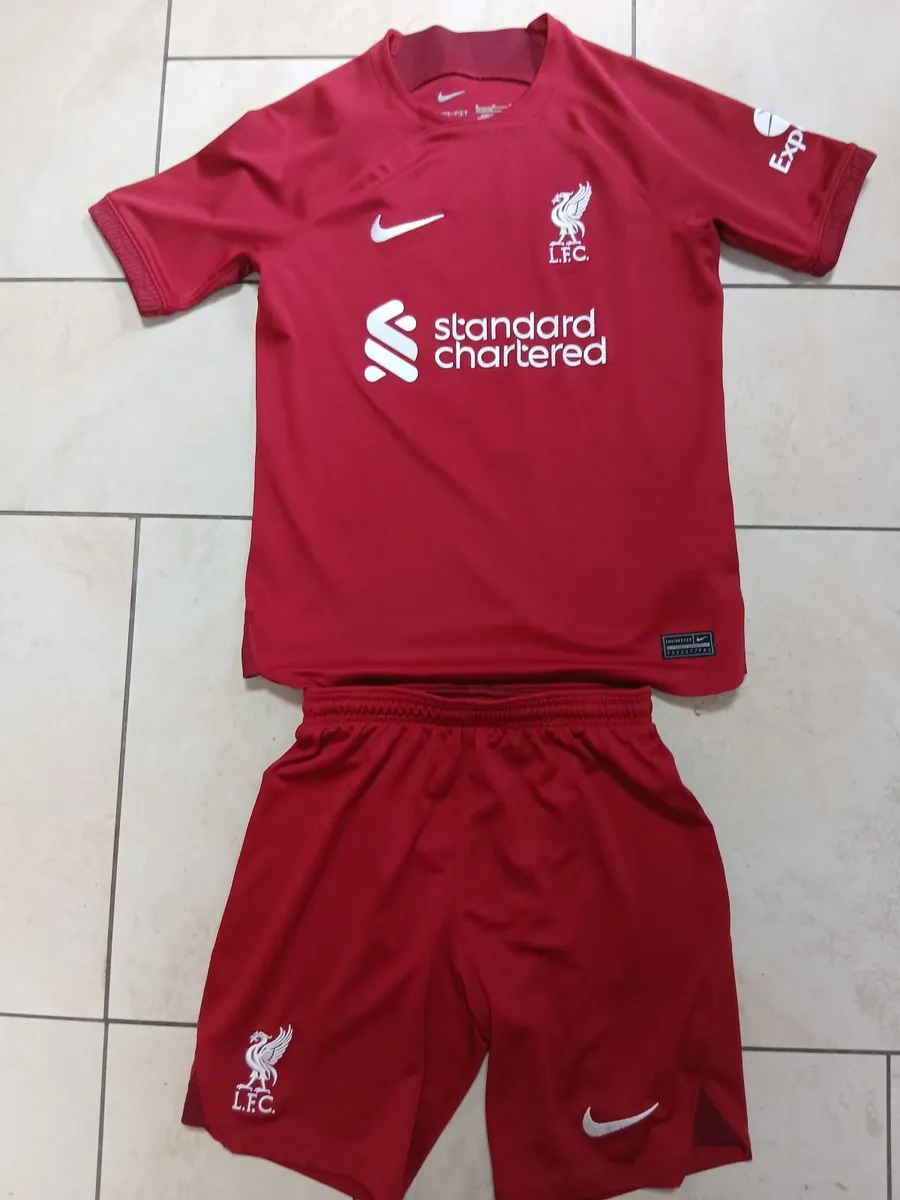 Liverpool kit kids med - Image 1