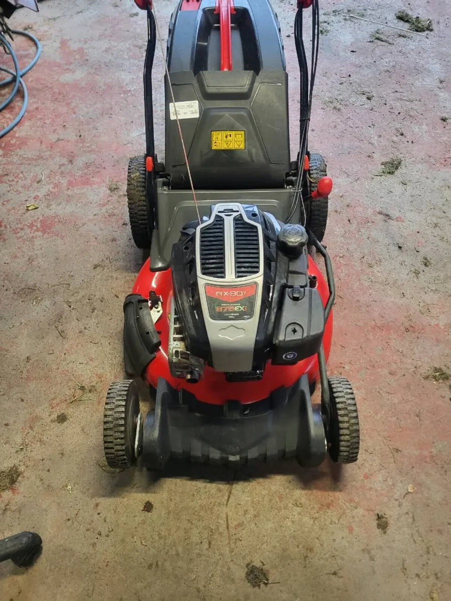 Self drive mower - Image 2