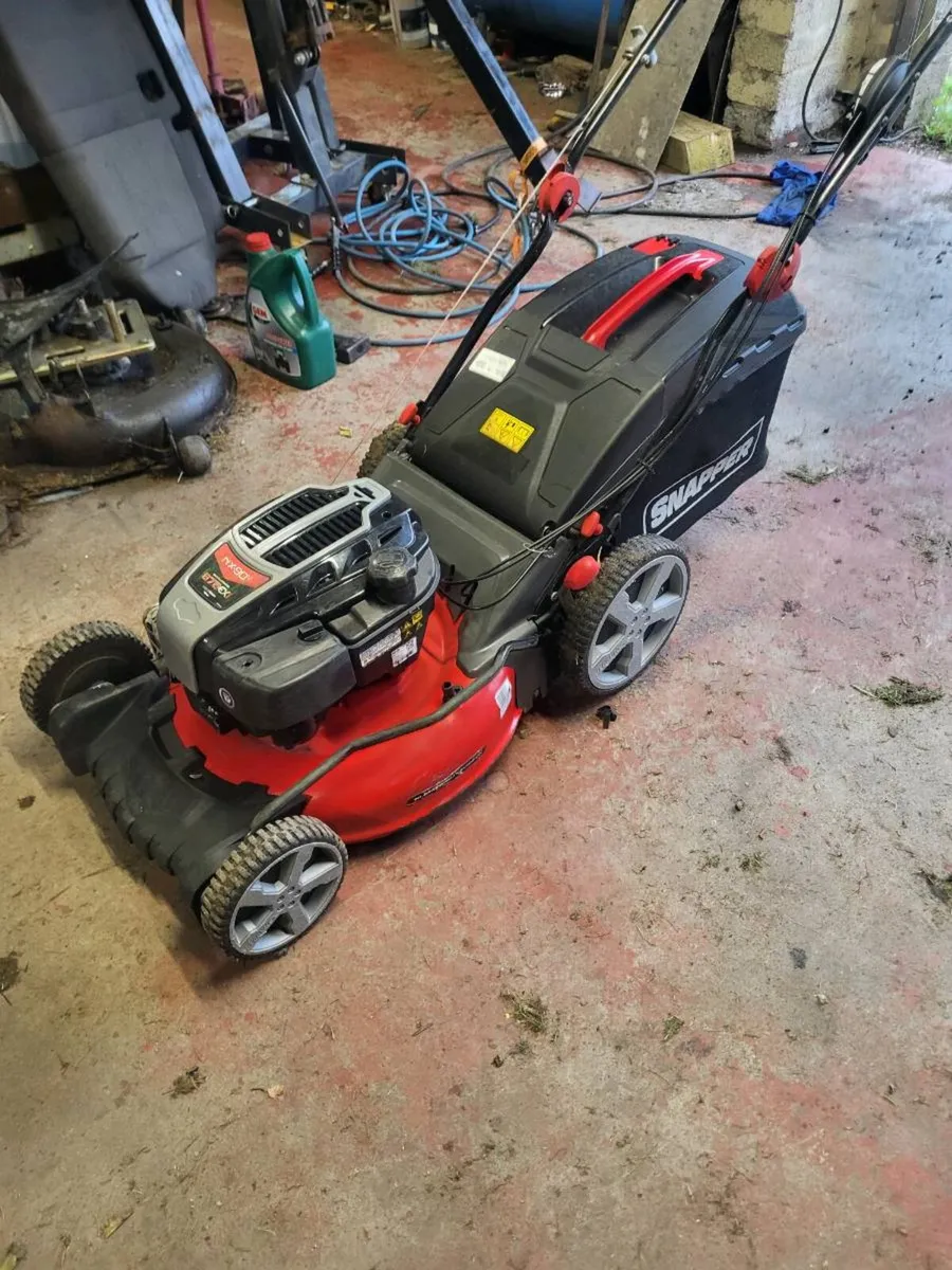 Self drive mower - Image 1
