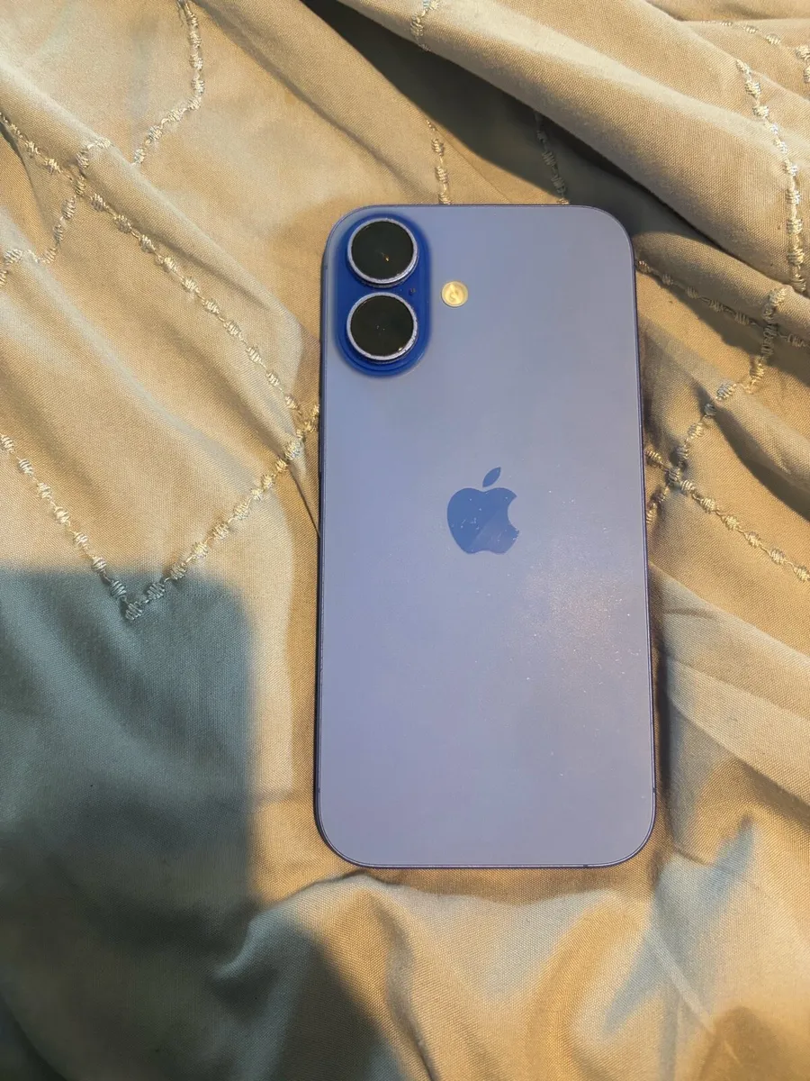 iPhone 16 128GB unlocked - Image 1