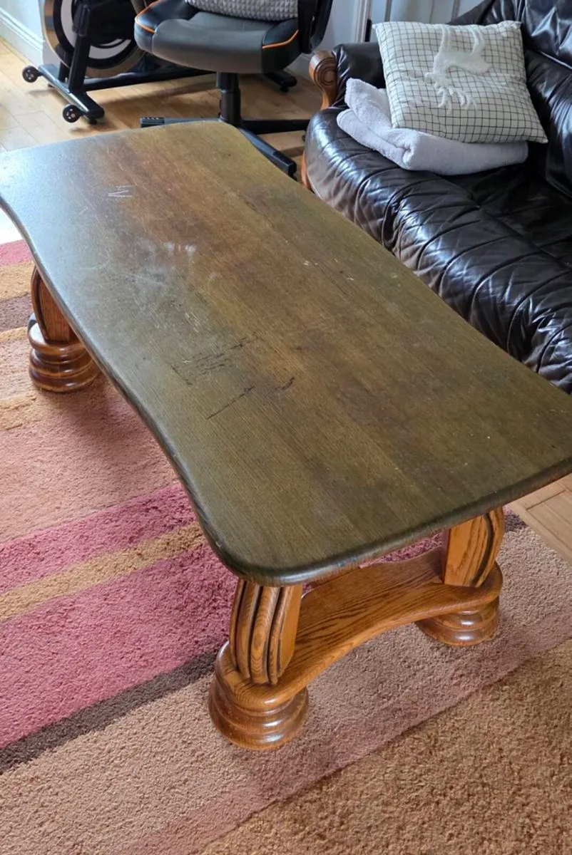 Leather sofa and table - Image 2