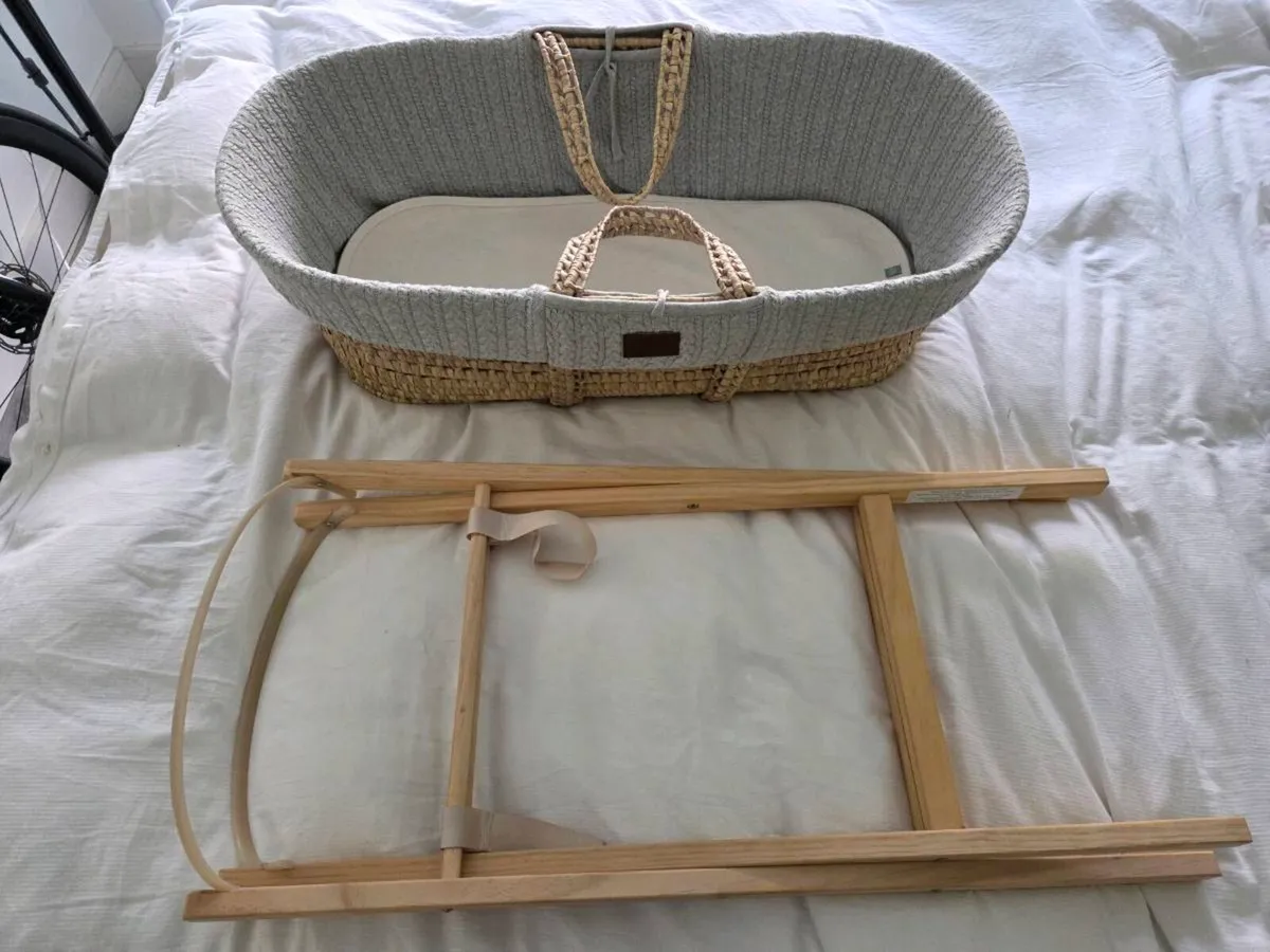 The Little Green Sheep Knitted Moses Basket - Image 4