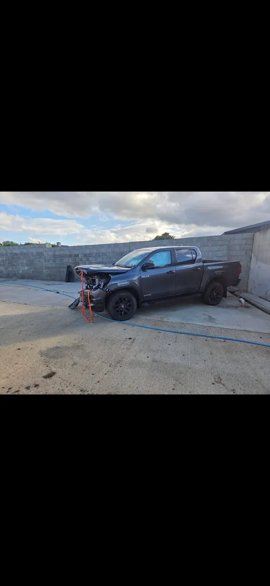 2025 toyota hilux invincible x - Image 1