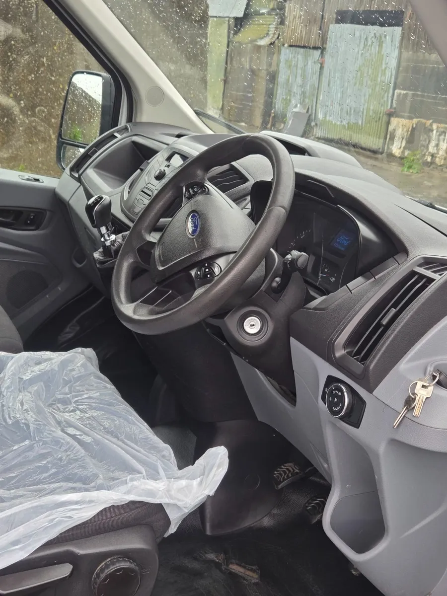 Ford Transit 2015 - Image 2