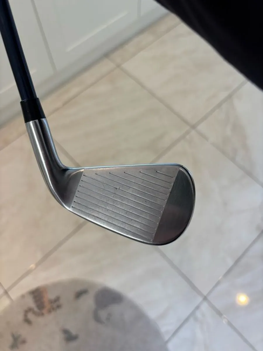 Titleist T200 3 iron with blue velocore - Image 2
