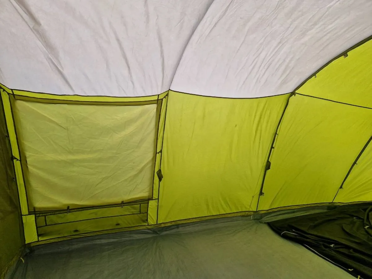Vango 6 men XL tent - Image 3