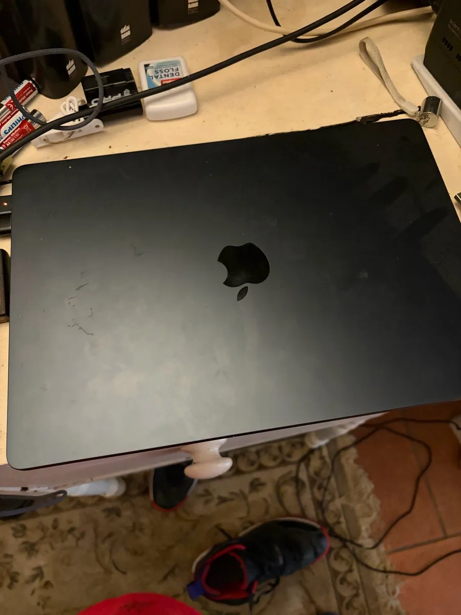Apple MacBook Air M2 (2023) 512GB - Image 1