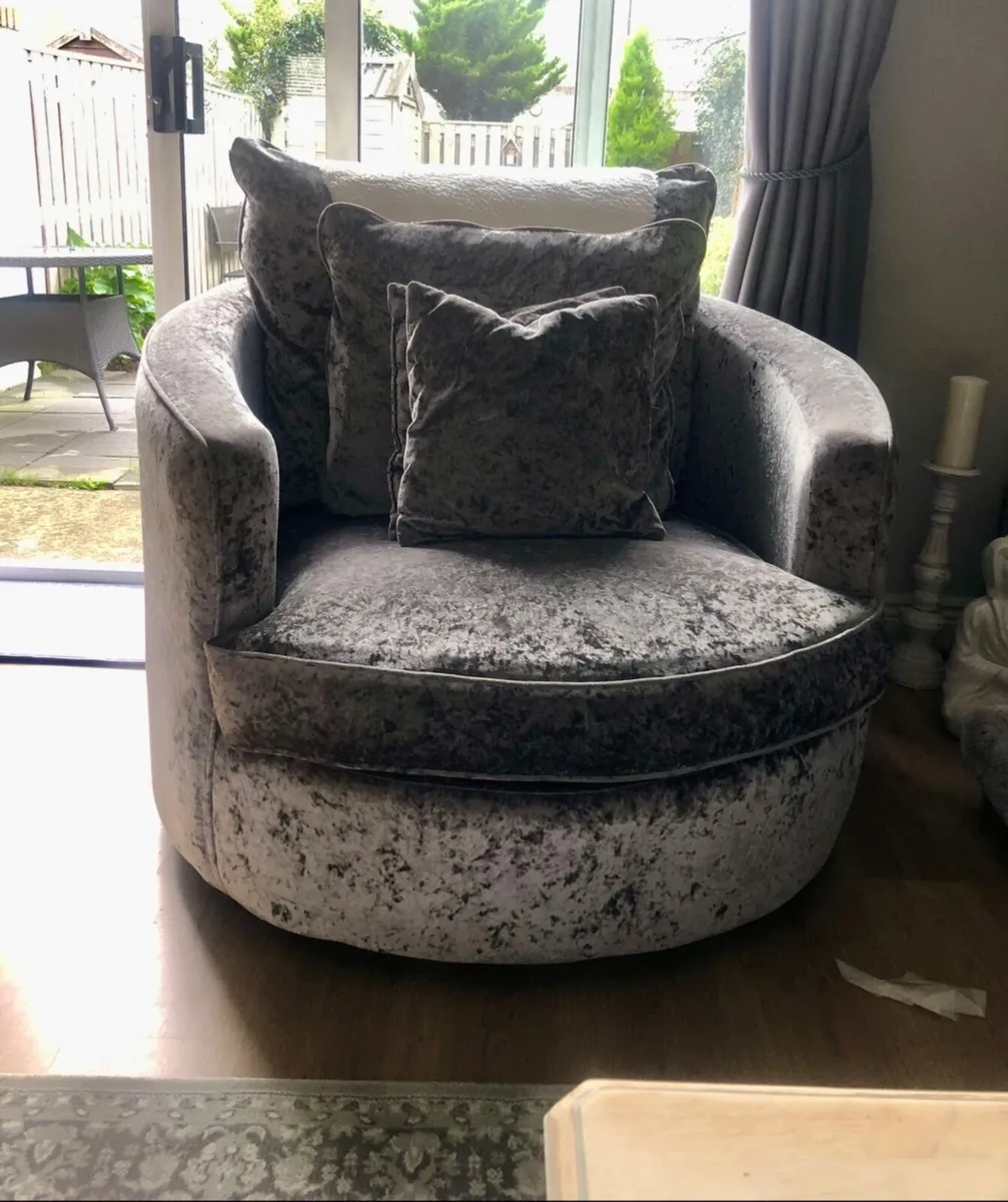 Sofa and chair - Image 2