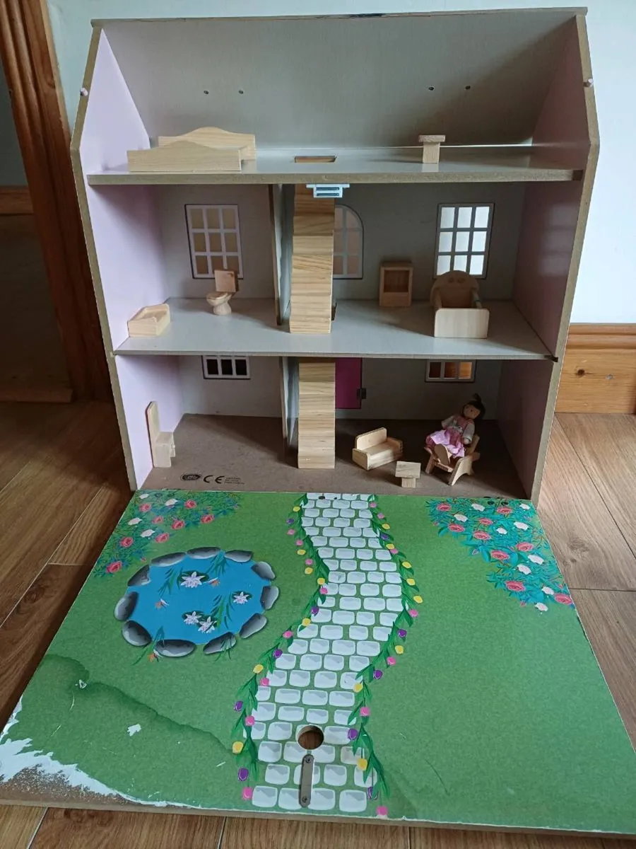 Dolls house - Image 3