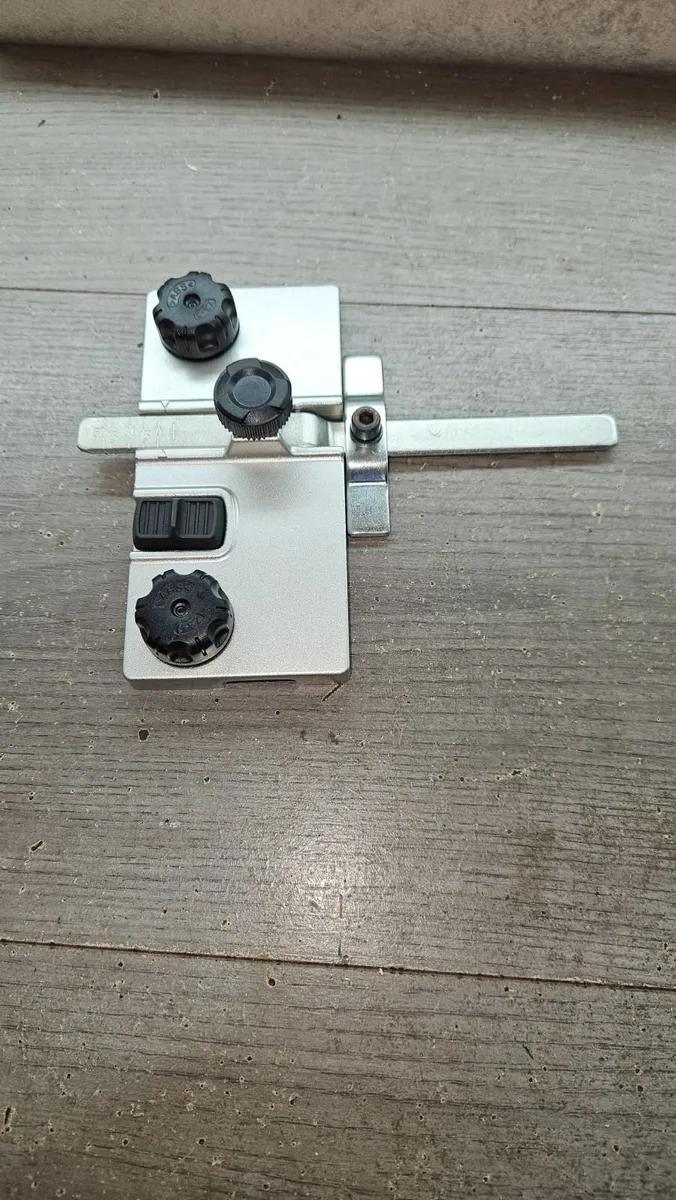 Makita guide rail adapter Dhs660 - Image 1