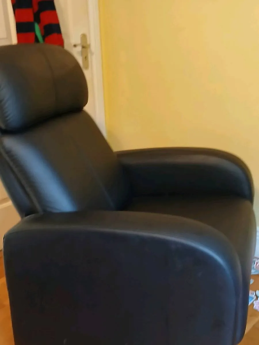 Black leather recliner armchair - Image 1