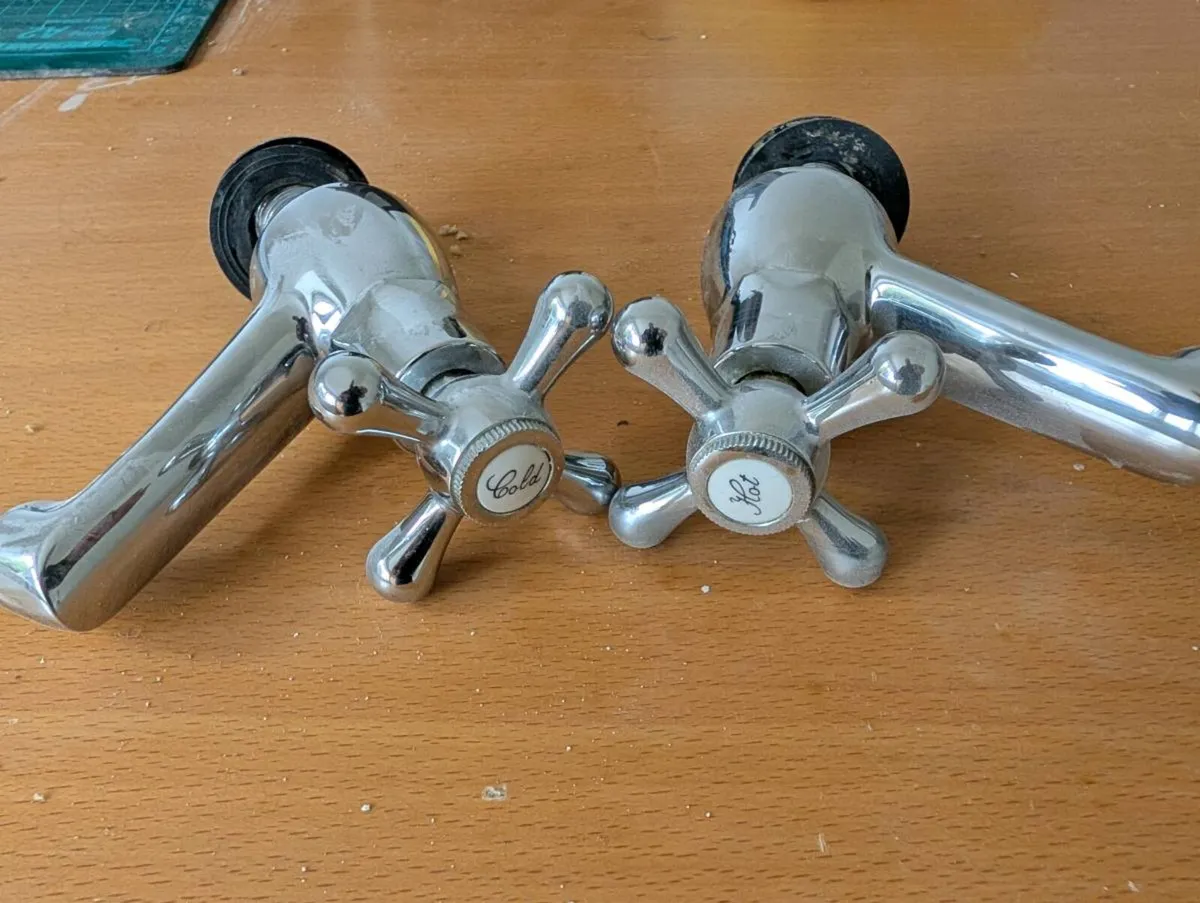 Tradionnal Tap hot / cold - Image 3