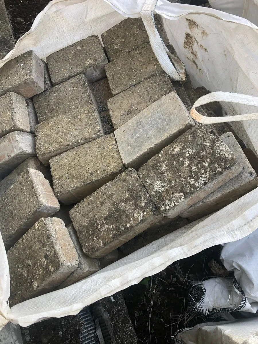 Paving bricks for sale - Image 3