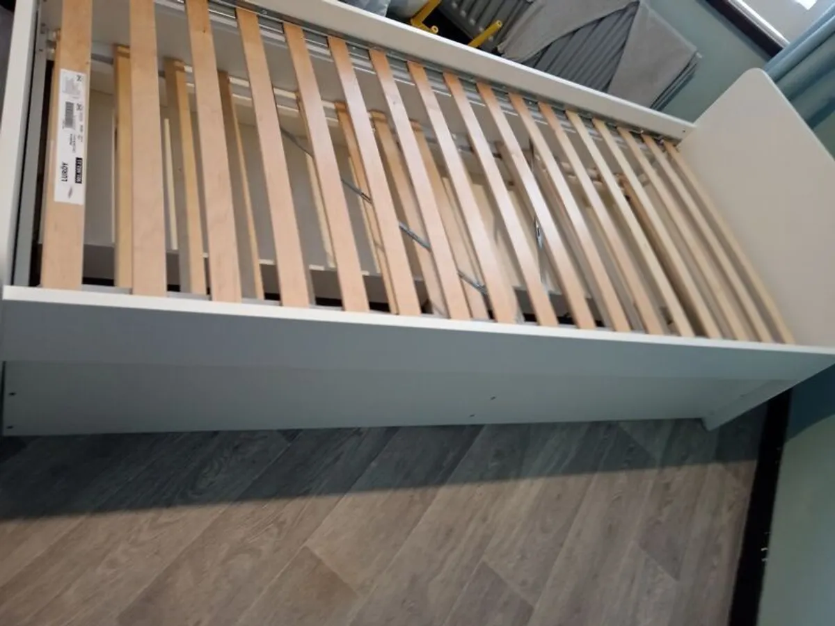 White single bed with underneath pull out bed and 2 storage draws - Image 2