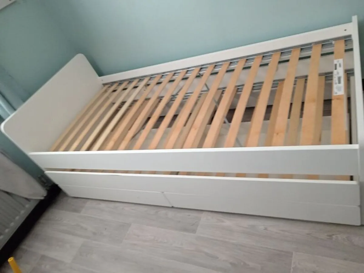 White single bed with underneath pull out bed and 2 storage draws - Image 3